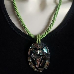 🎁🎁Handmade green beaded marble necklace